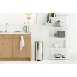 Brabantia Treteimer NewIcon 30 L Brilliant Steel -Wenko Astra Geschaft 760x3840px 6 NR2903 4162 2