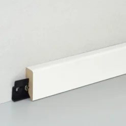FN Neuhofer Sockelleiste FU018L Dekor Weiß MDF 15x38,5x2.400 Mm -Wenko Astra Geschaft 9003719100918 4910 3