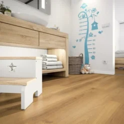 Egger Home Designboden Classic Eiche Velvet -Wenko Astra Geschaft m classic wv4 EHD004 D1 01